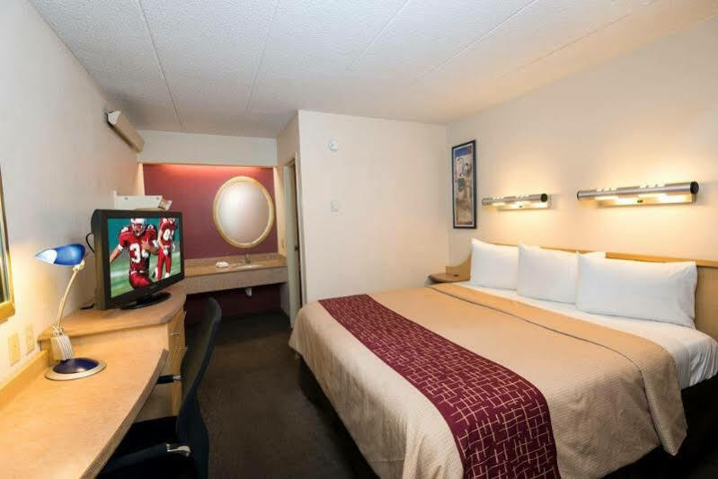 Red Roof Inn Lexington Bagian luar foto